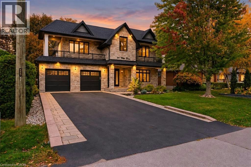 471 Willis Drive, Oakville, ON, L6L 4V6