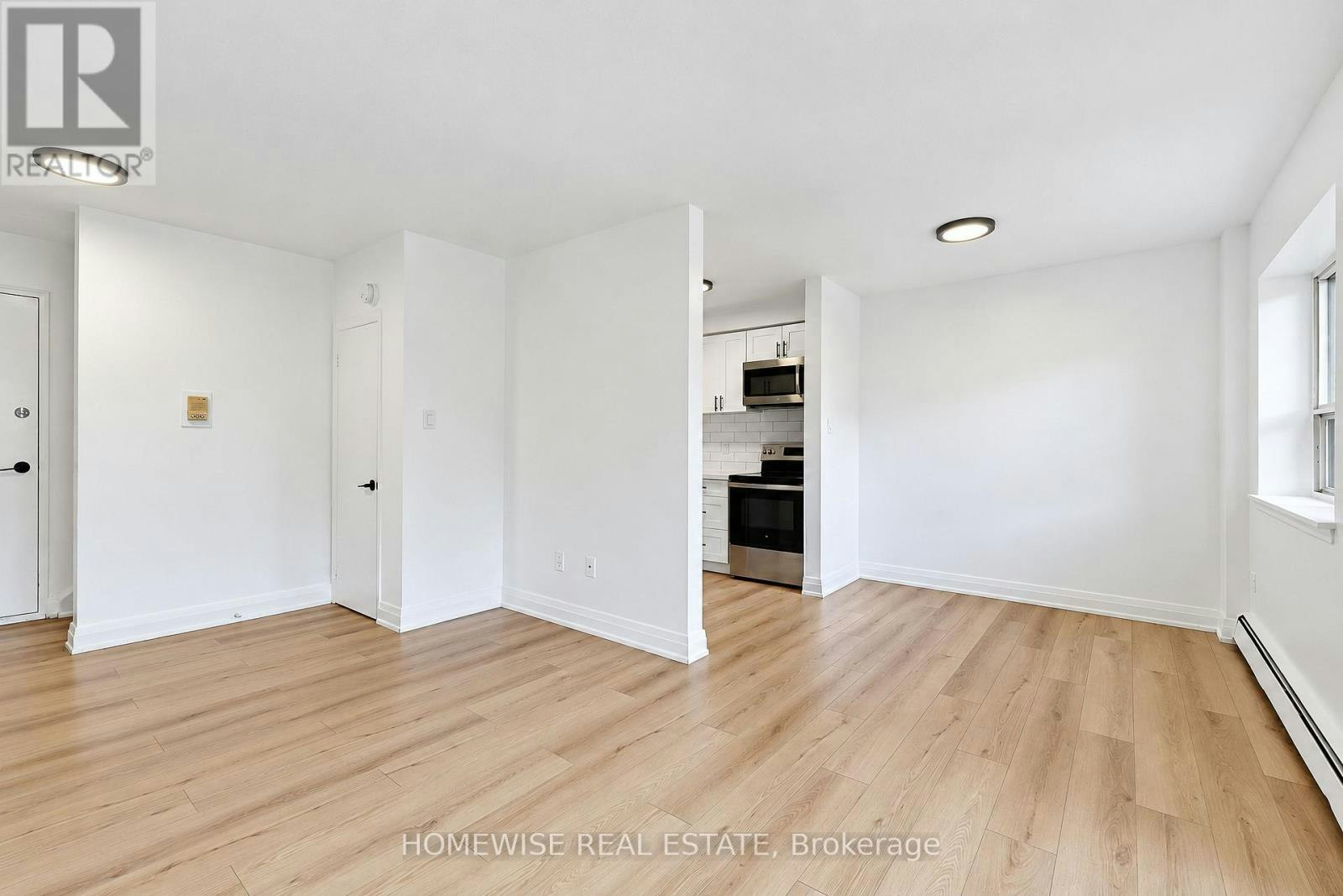 8-31 Sedgeley Drive, Toronto, ON, M9R 1Z5 - 7
