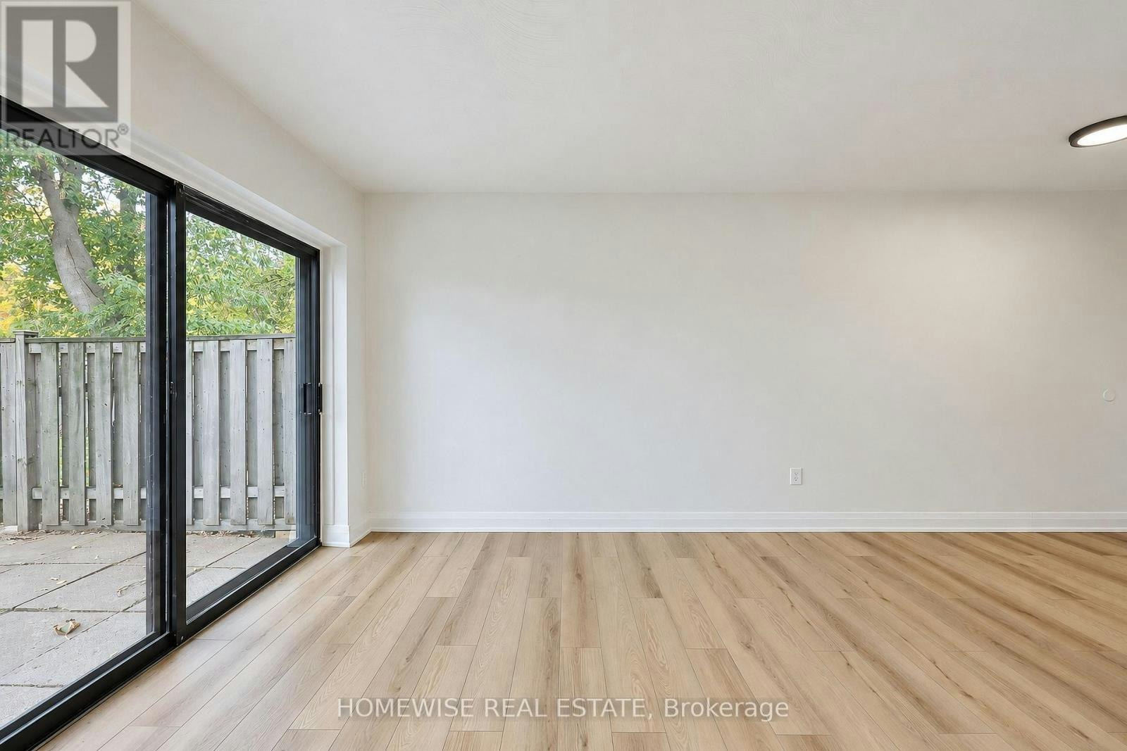 8-31 Sedgeley Drive, Toronto, ON, M9R 1Z5 - 9