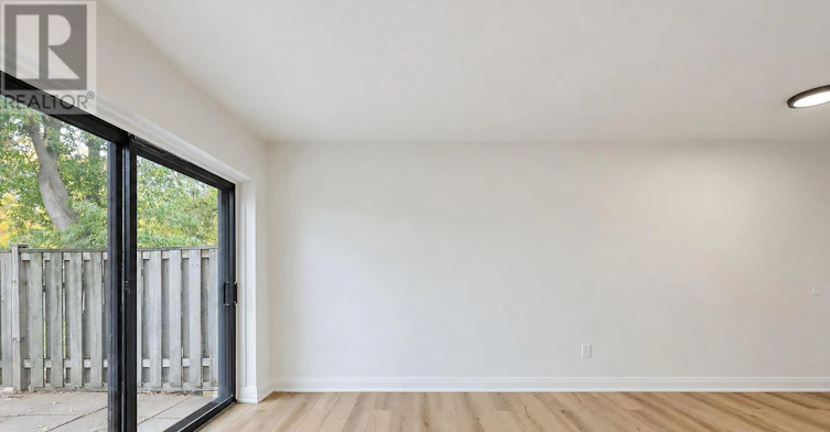 8-31 Sedgeley Drive, Toronto, ON, M9R 1Z5 - 9