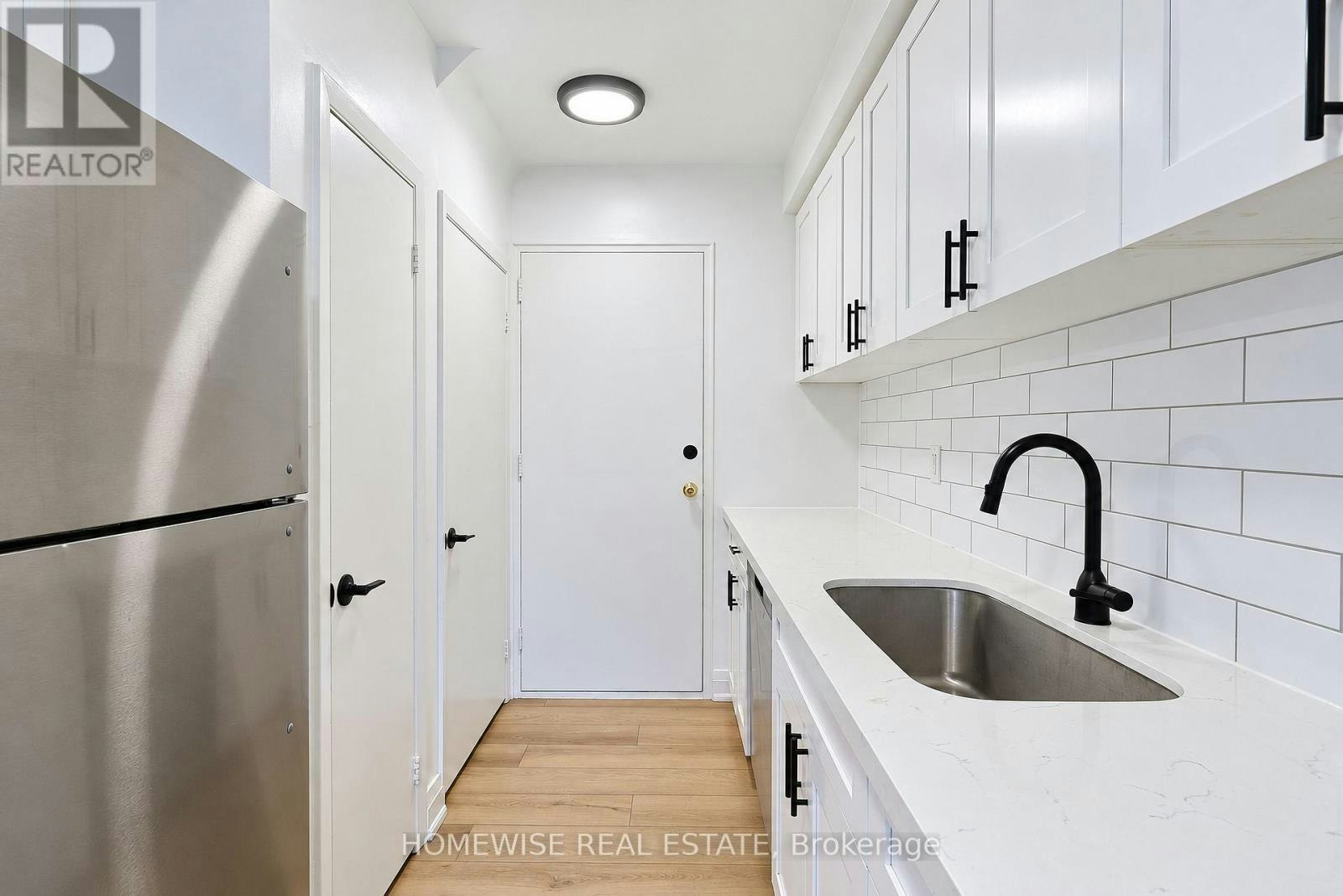 8-31 Sedgeley Drive, Toronto, ON, M9R 1Z5 - 16