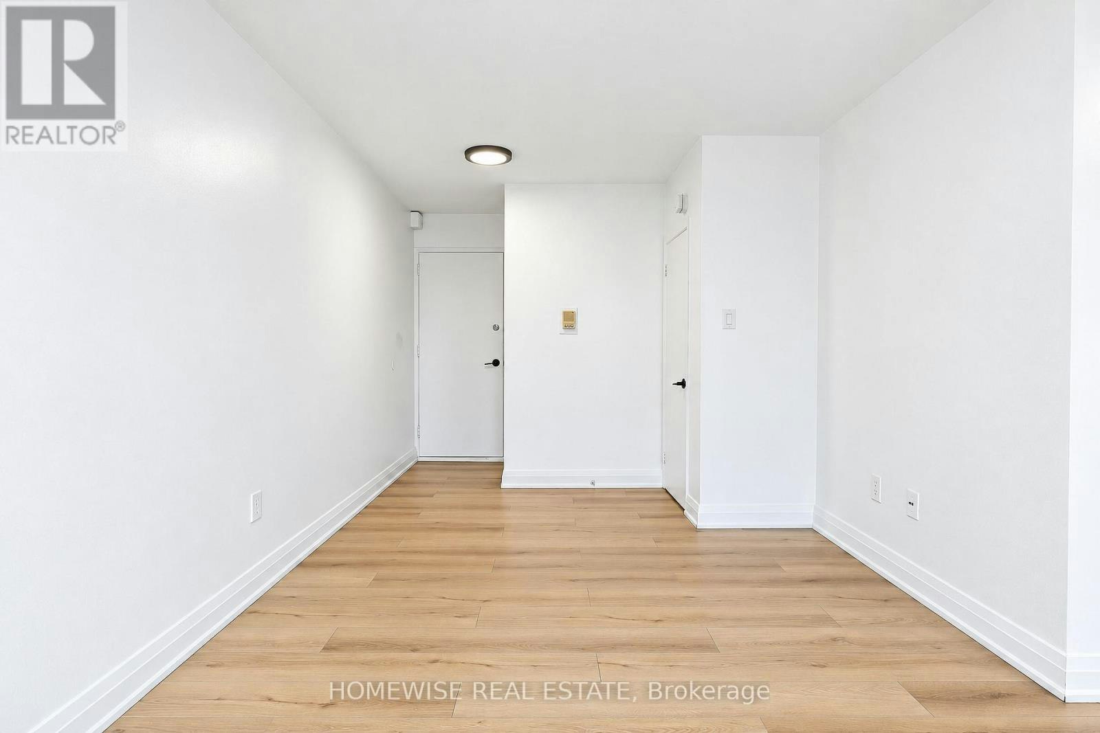 8-31 Sedgeley Drive, Toronto, ON, M9R 1Z5 - 6