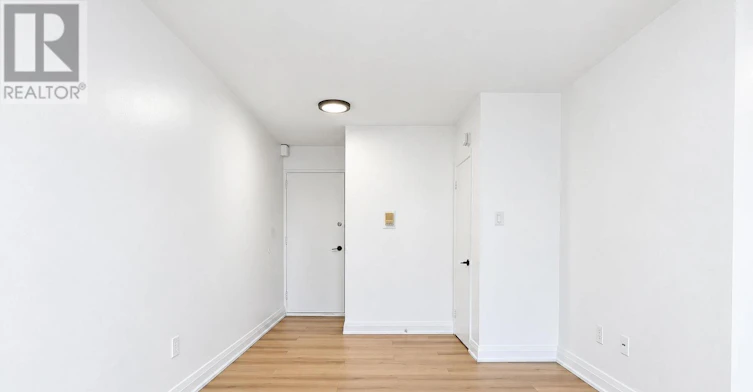 8-31 Sedgeley Drive, Toronto, ON, M9R 1Z5 - 6