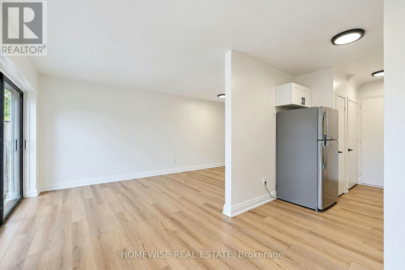 8-31 Sedgeley Drive, Toronto, ON, M9R 1Z5 - 12