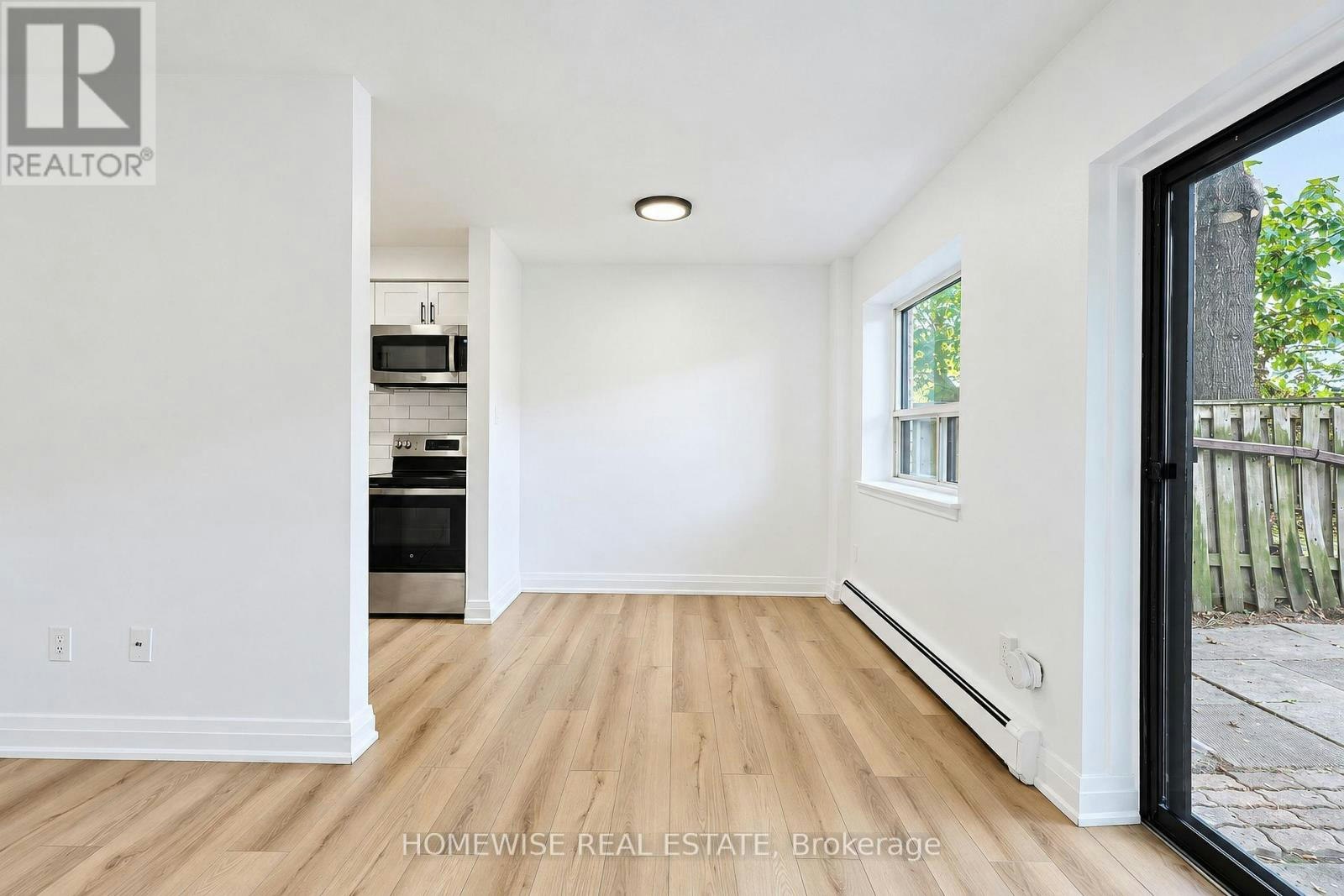 8-31 Sedgeley Drive, Toronto, ON, M9R 1Z5 - 8