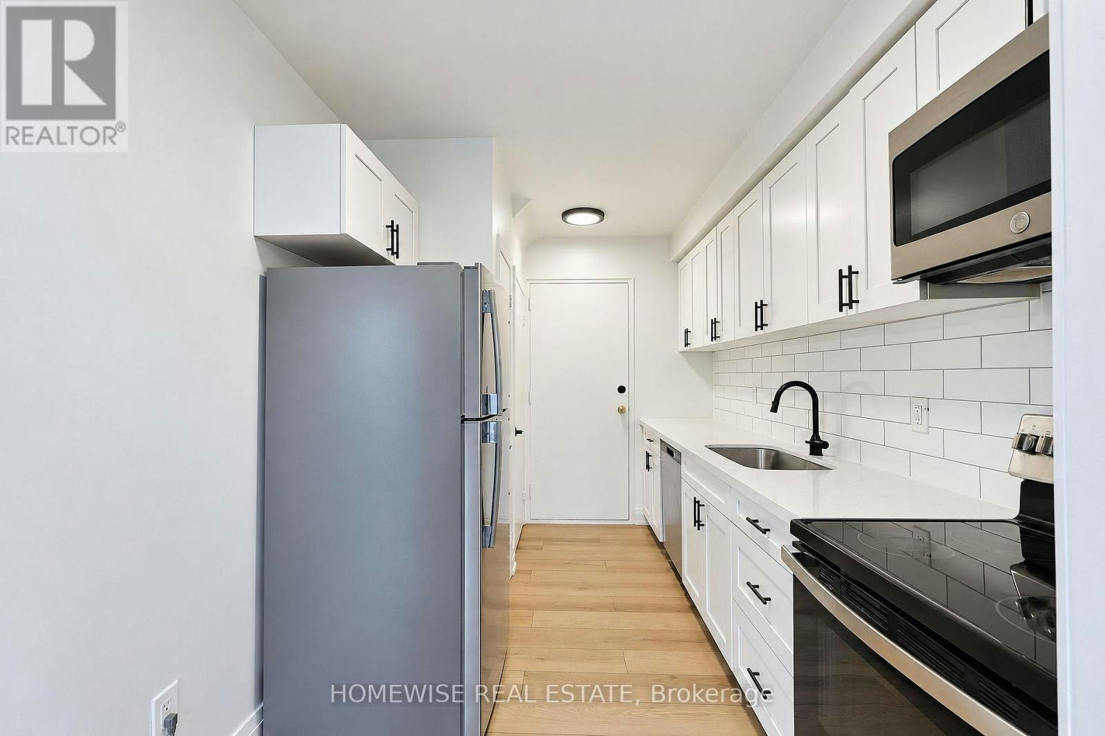 8-31 Sedgeley Drive, Toronto, ON, M9R 1Z5 - 14