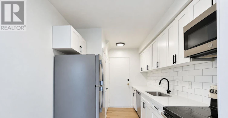 8-31 Sedgeley Drive, Toronto, ON, M9R 1Z5 - 14