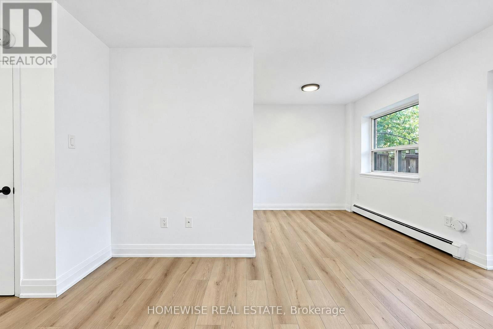 8-31 Sedgeley Drive, Toronto, ON, M9R 1Z5 - 5