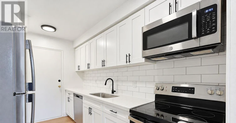 8-31 Sedgeley Drive, Toronto, ON, M9R 1Z5 - 15