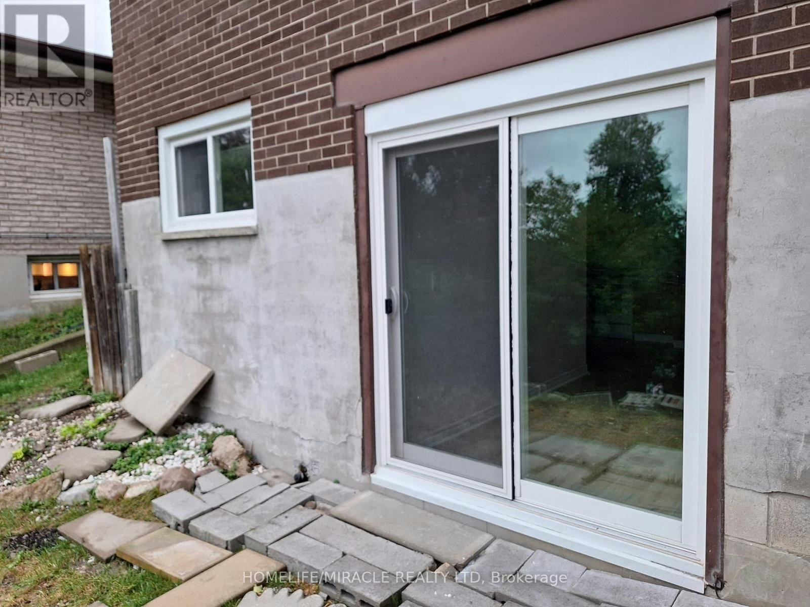 BSMT-703 Tennyson Avenue, Oshawa, ON, L1H 3K5 - 22