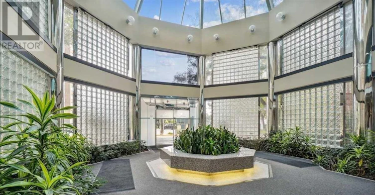 310-325 Webb Drive, Mississauga, ON, L5B 3Z9 - 3