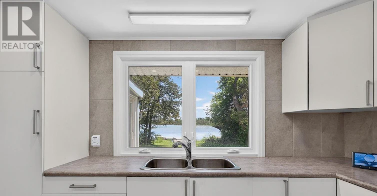 24 Riverside Drive, Kawartha Lakes, ON, K9V 0H6 - 18