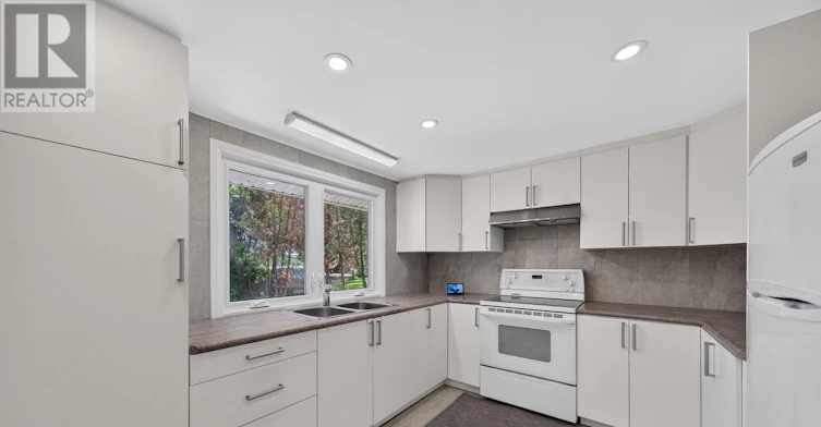 24 Riverside Drive, Kawartha Lakes, ON, K9V 0H6 - 20