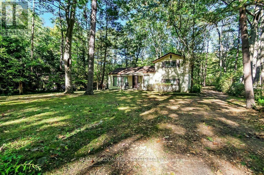 10282 Birch Lane, Lambton Shores, ON, N0M 1T0
