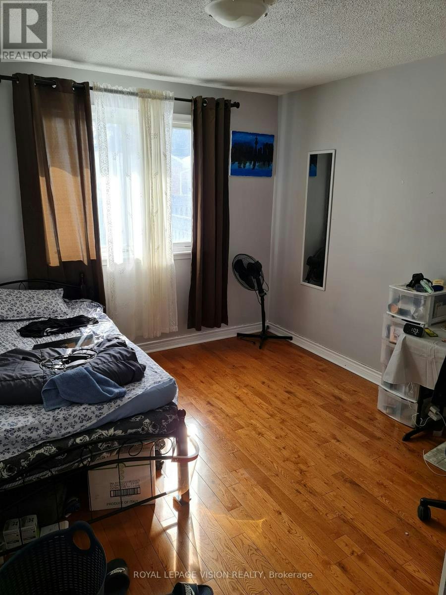 MAIN-25 Par Avenue, Toronto, ON, M1G 2G5 - 7