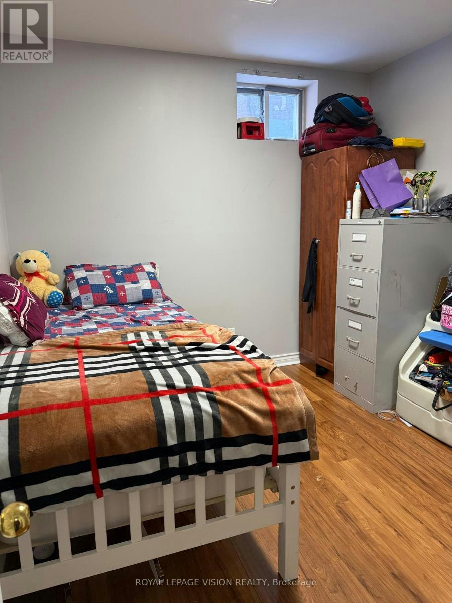 BASEMENT-25 Par Avenue, Toronto, ON, M1G 2G5 - 9