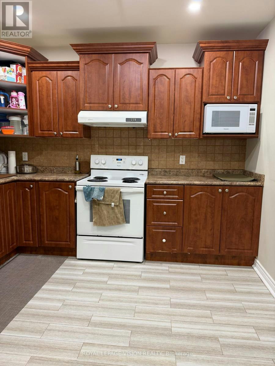 BASEMENT-25 Par Avenue, Toronto, ON, M1G 2G5