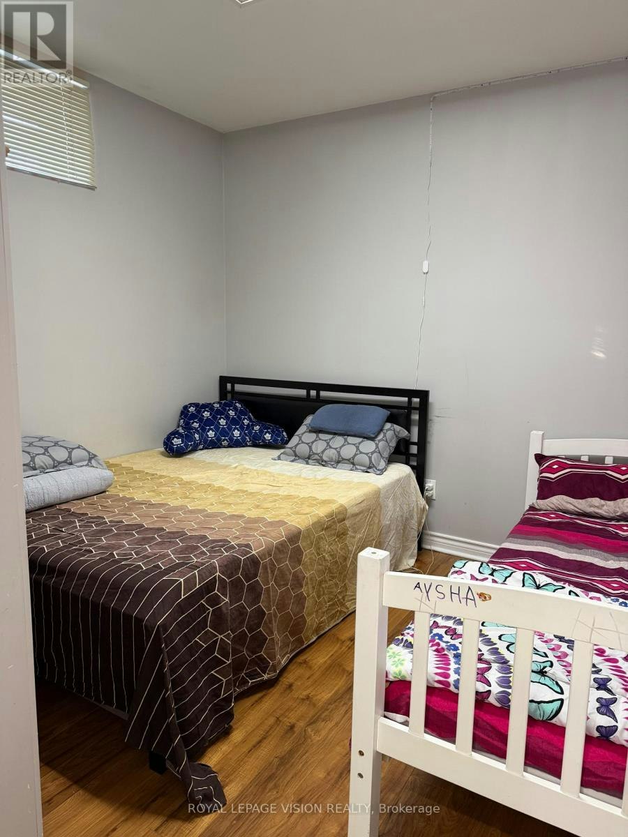 BASEMENT-25 Par Avenue, Toronto, ON, M1G 2G5 - 8