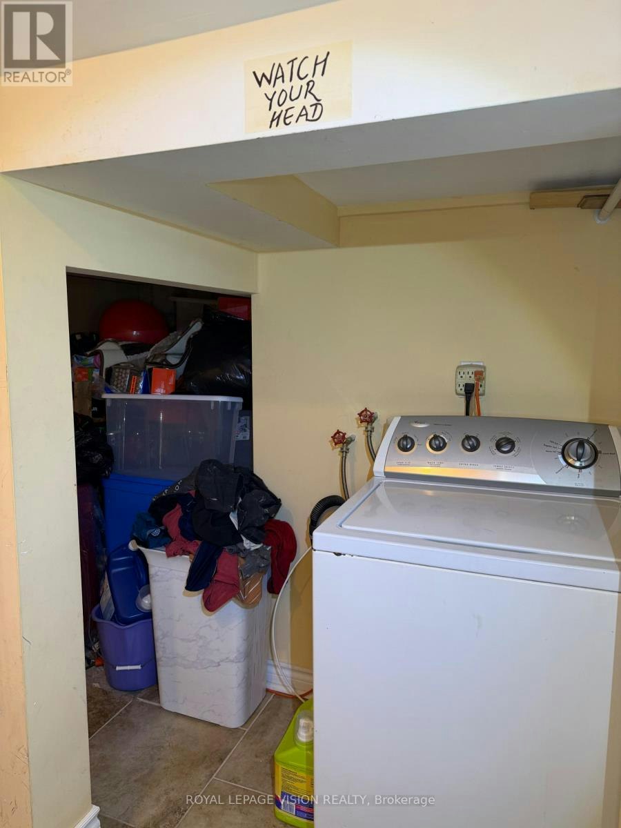 BASEMENT-25 Par Avenue, Toronto, ON, M1G 2G5 - 12