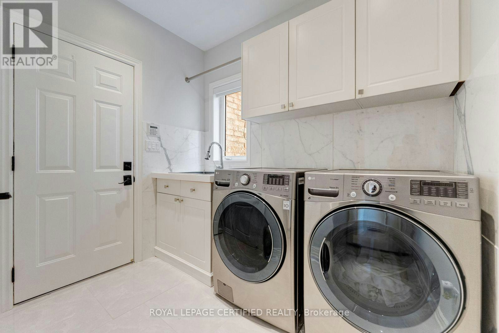 2479 Bon Echo Drive, Oakville, ON, L6H 7R1 - 14