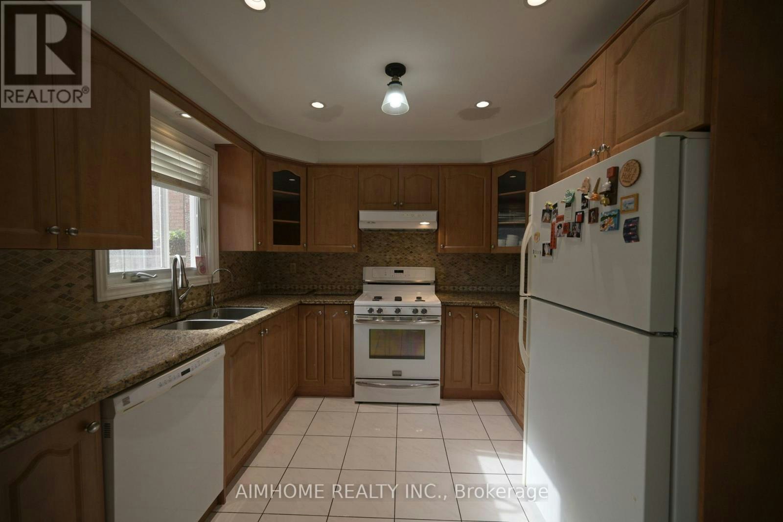 521 Chieftan Circle, Mississauga, ON, L4Z 3A5 - 7