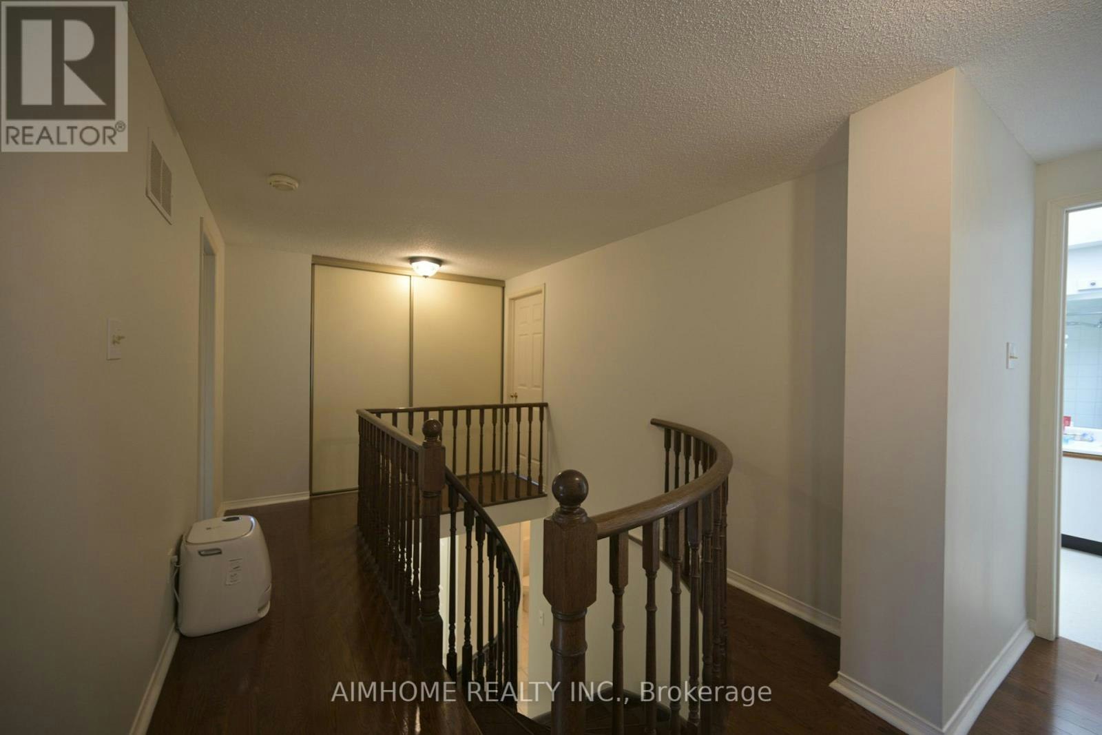521 Chieftan Circle, Mississauga, ON, L4Z 3A5 - 13