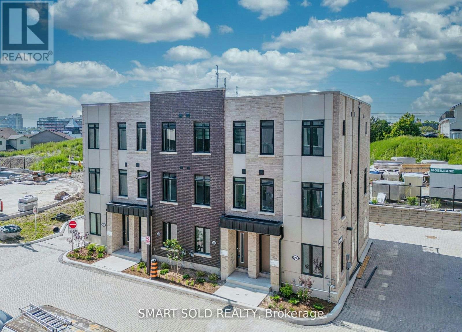 29 Spruce Pines Crescent, Toronto, ON, M4A 1Y7 - 2