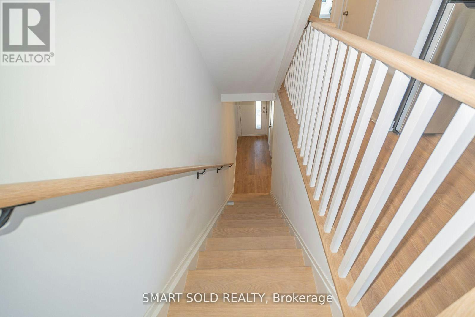 29 Spruce Pines Crescent, Toronto, ON, M4A 1Y7 - 13