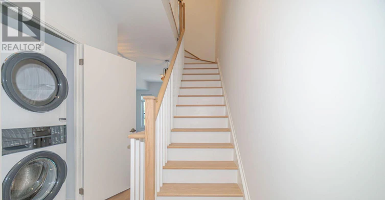 29 Spruce Pines Crescent, Toronto, ON, M4A 1Y7 - 21