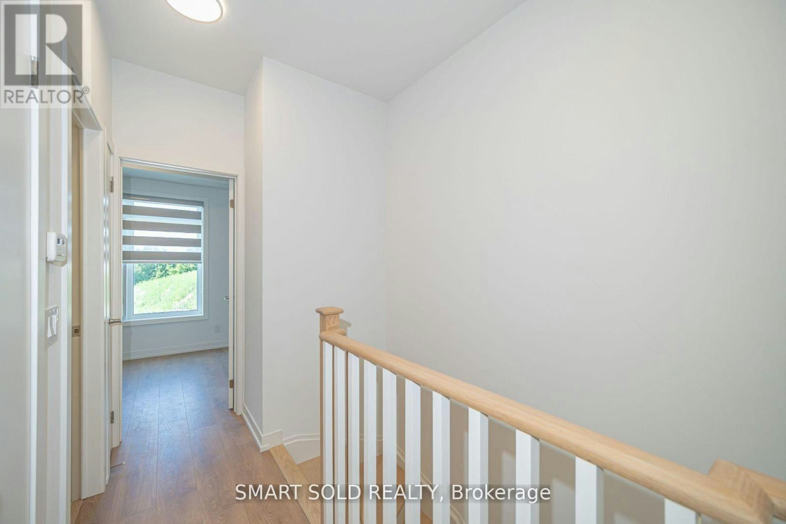 29 Spruce Pines Crescent, Toronto, ON, M4A 1Y7 - 33