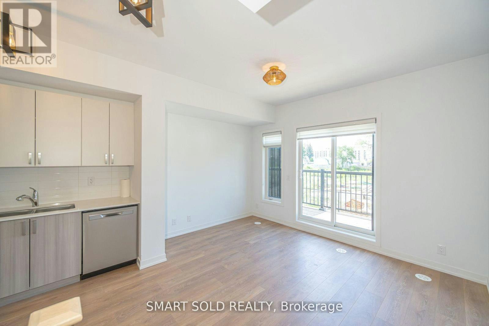 29 Spruce Pines Crescent, Toronto, ON, M4A 1Y7 - 14