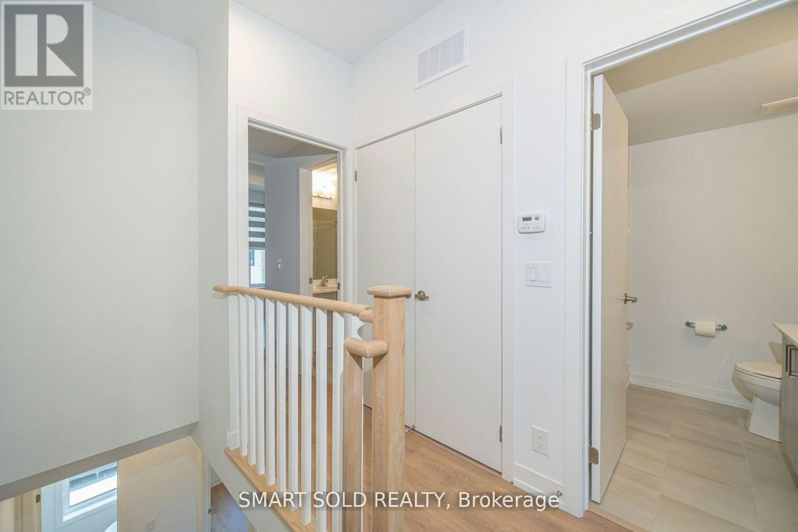 29 Spruce Pines Crescent, Toronto, ON, M4A 1Y7 - 25