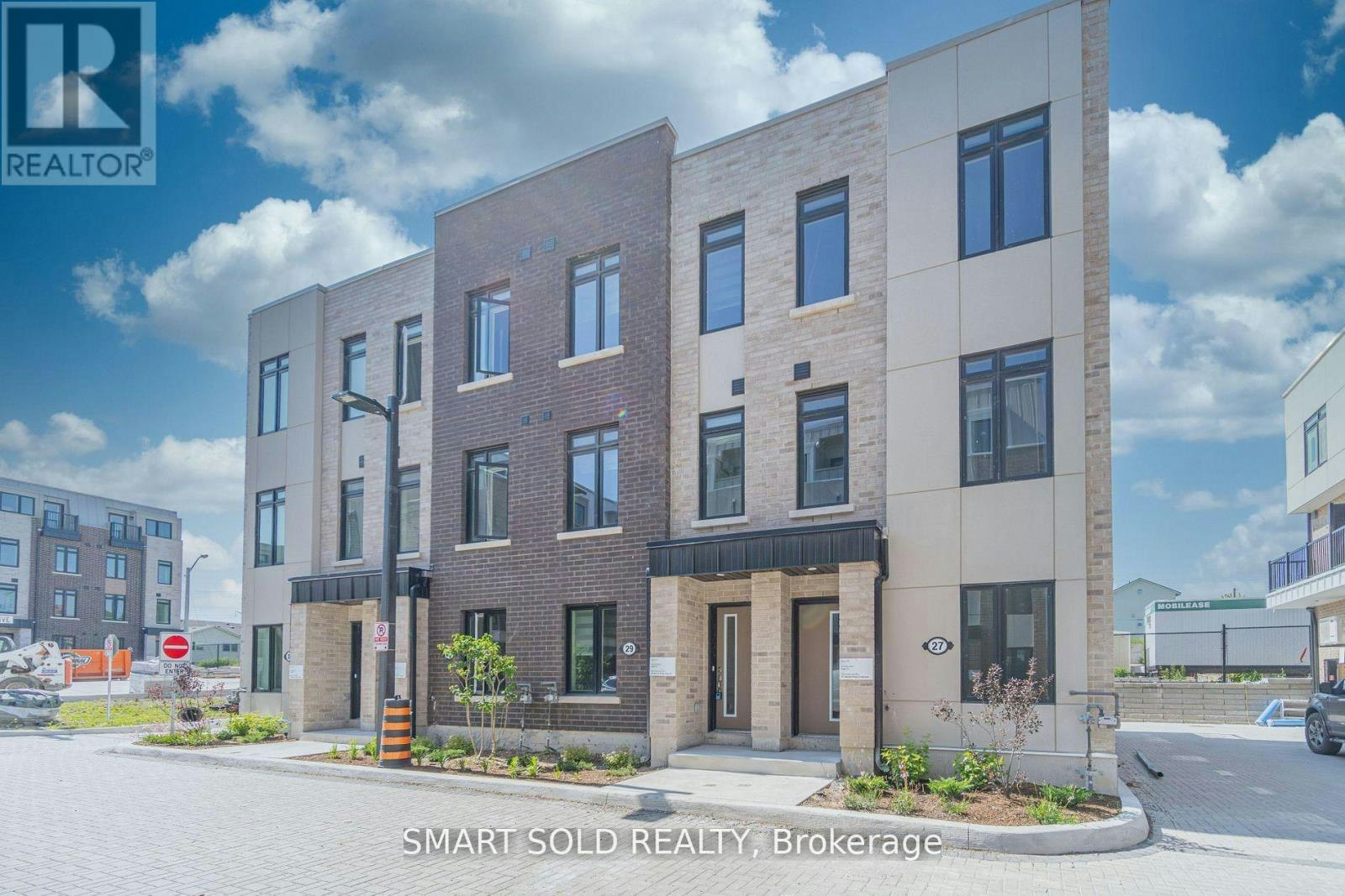 29 Spruce Pines Crescent, Toronto, ON, M4A 1Y7