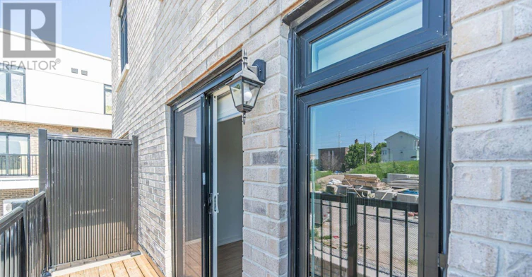 29 Spruce Pines Crescent, Toronto, ON, M4A 1Y7 - 35