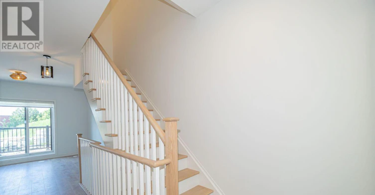 29 Spruce Pines Crescent, Toronto, ON, M4A 1Y7 - 24