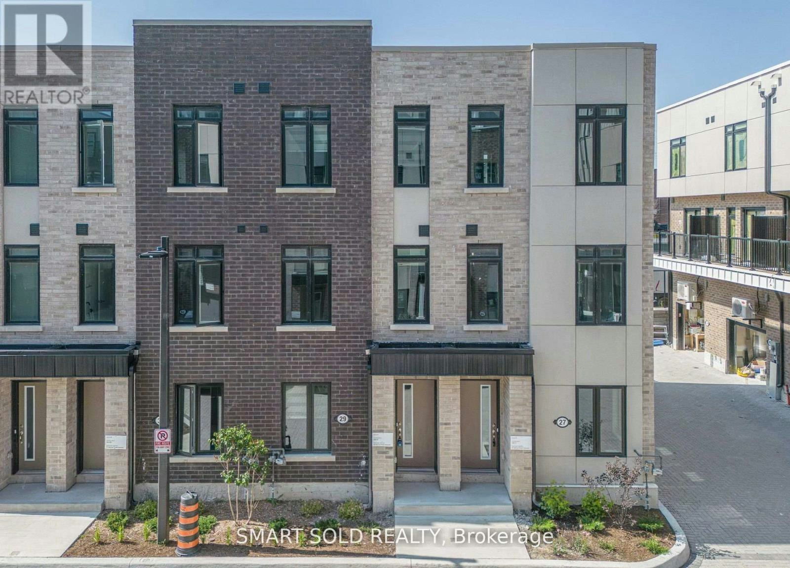29 Spruce Pines Crescent, Toronto, ON, M4A 1Y7 - 3
