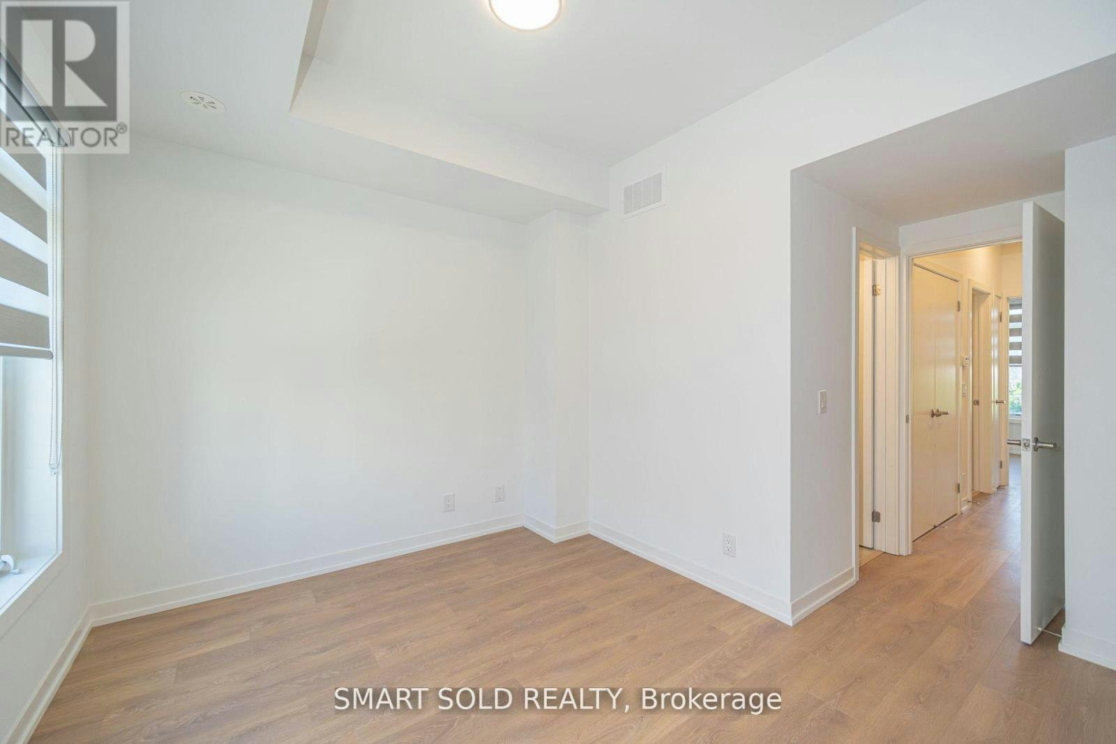 29 Spruce Pines Crescent, Toronto, ON, M4A 1Y7 - 32