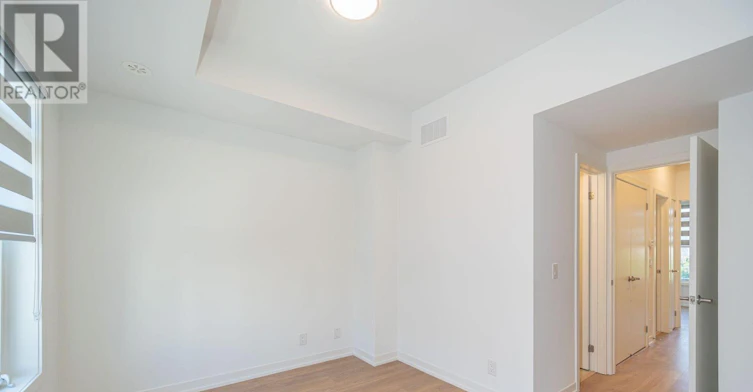 29 Spruce Pines Crescent, Toronto, ON, M4A 1Y7 - 32