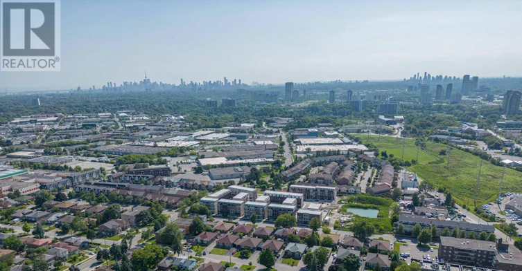 29 Spruce Pines Crescent, Toronto, ON, M4A 1Y7 - 7