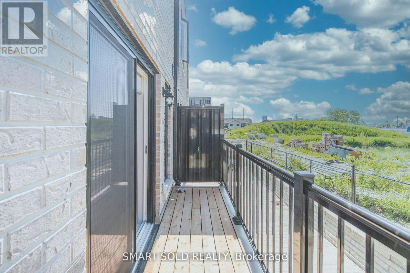 29 Spruce Pines Crescent, Toronto, ON, M4A 1Y7 - 34