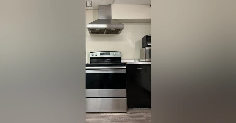 A BSMT-MASTER 3 Bedroom Butterfield Dr Drive, Toronto, ON, M3A 2L9 - 7