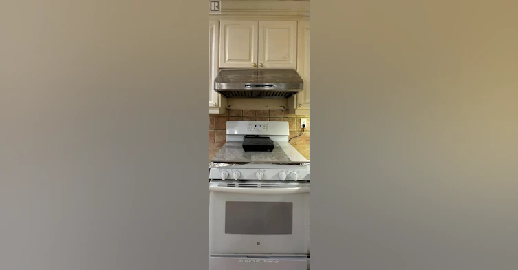 ONE Bedroom B 2nd Floor 3 Butterfield Dr Drive, Toronto, ON, M3A 2L9 - 8