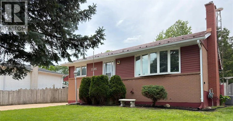 1201 Giffel Road, Sarnia, ON, N7S 3K5