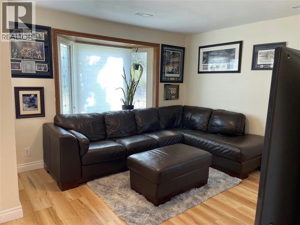 580 Cromwell Street, Sarnia, ON, N7T 3Z4 - 4