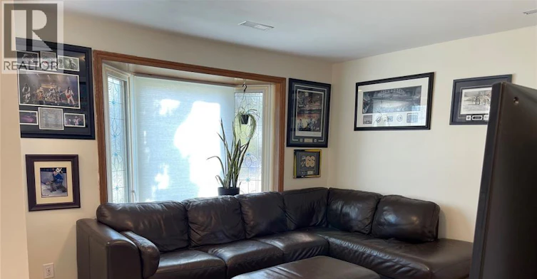 580 Cromwell Street, Sarnia, ON, N7T 3Z4 - 4