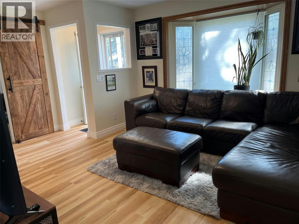 580 Cromwell Street, Sarnia, ON, N7T 3Z4 - 5