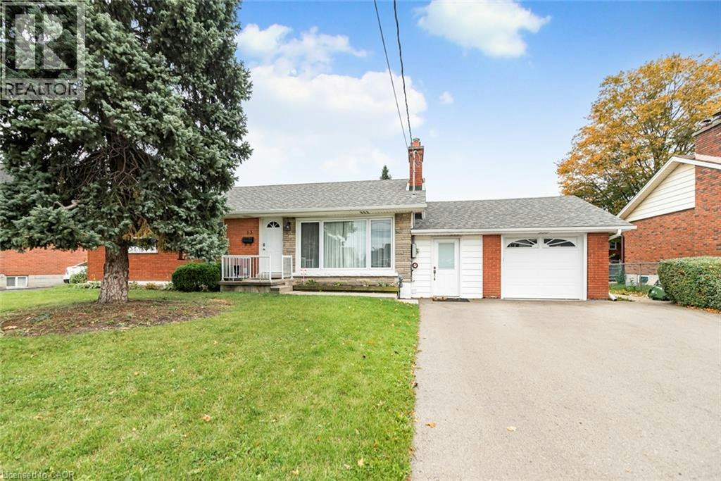 13 Meadowvale Avenue, Hamilton, ON, L8G 2L7