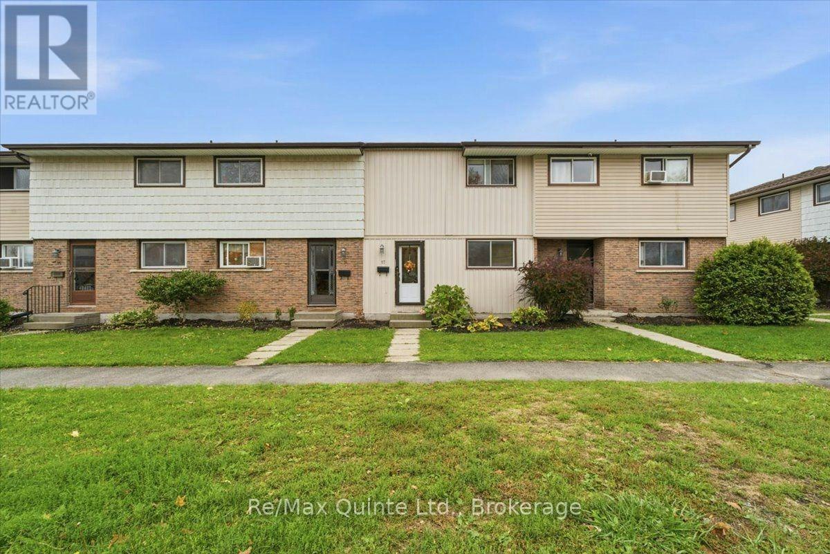 17-17 Tiffany Place, Quinte West, ON, K8V 6A3