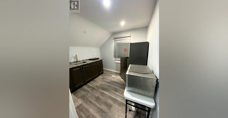 137 Ross Street, St. Thomas, ON, N5R 3X9 - 3