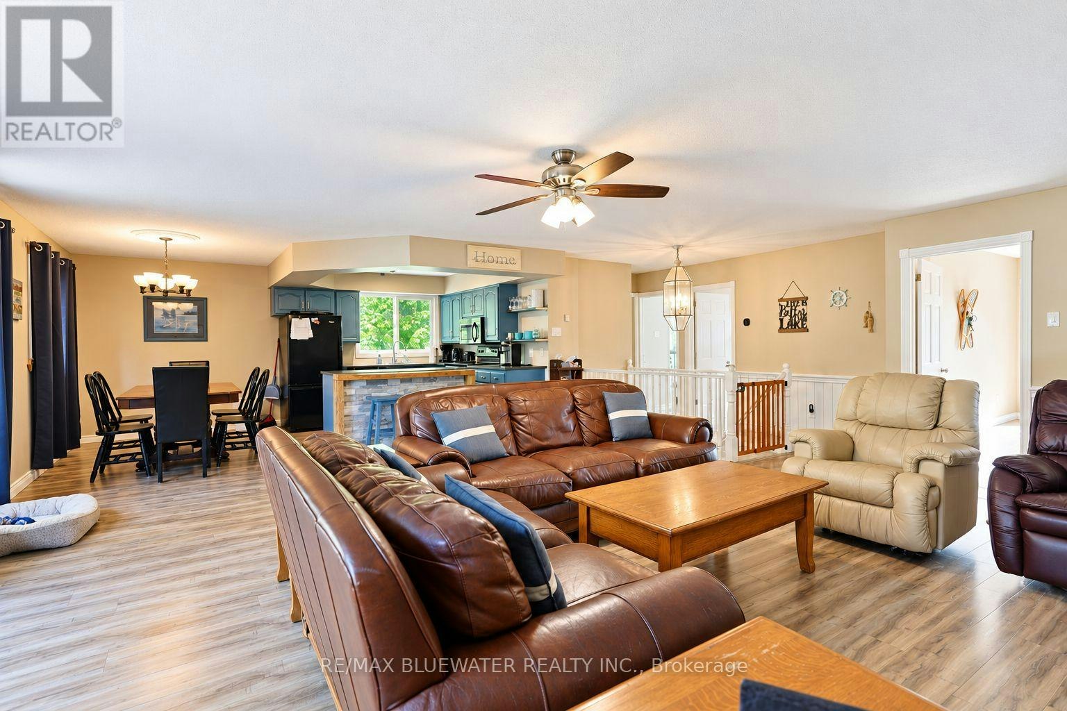 8437 Defore Drive, Lambton Shores, ON, N0M 1T0 - 20